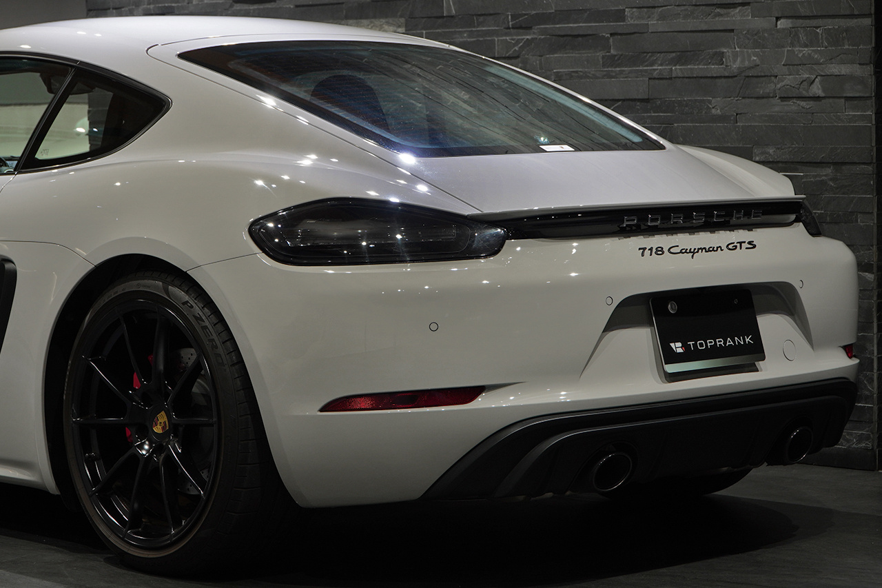 2023 Porsche 718 CAYMAN null