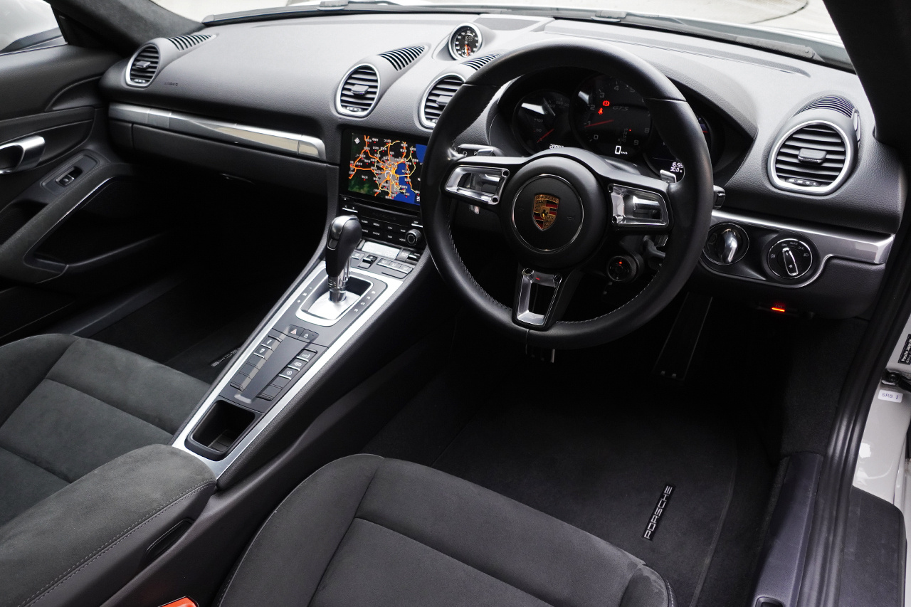 2023 Porsche 718 CAYMAN null