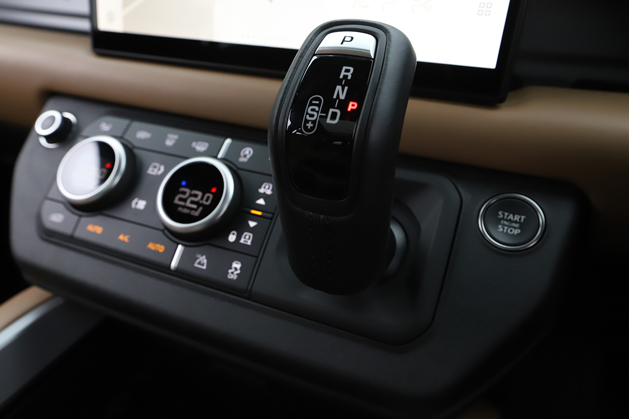 2025 Land Rover DEFENDER 