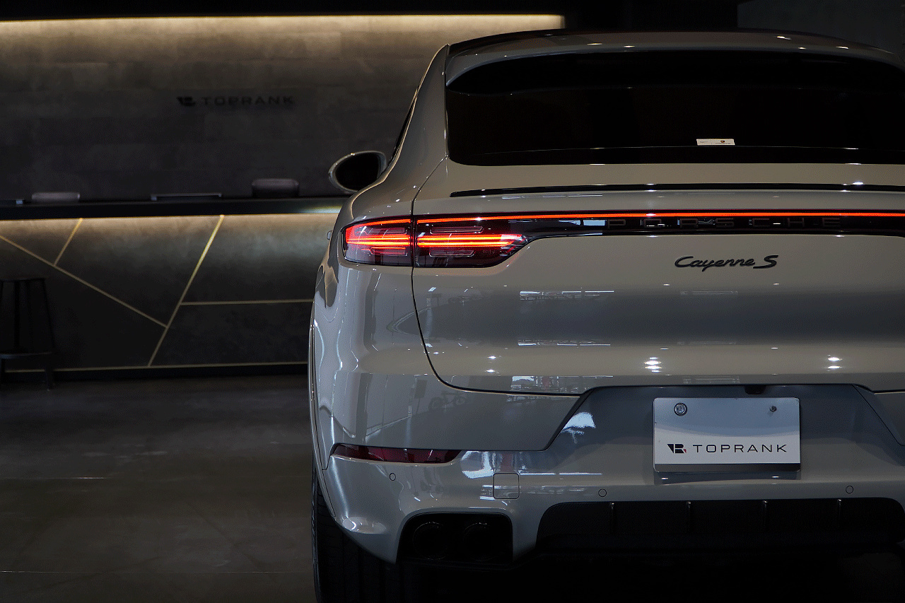 2020 Porsche CAYENNE null
