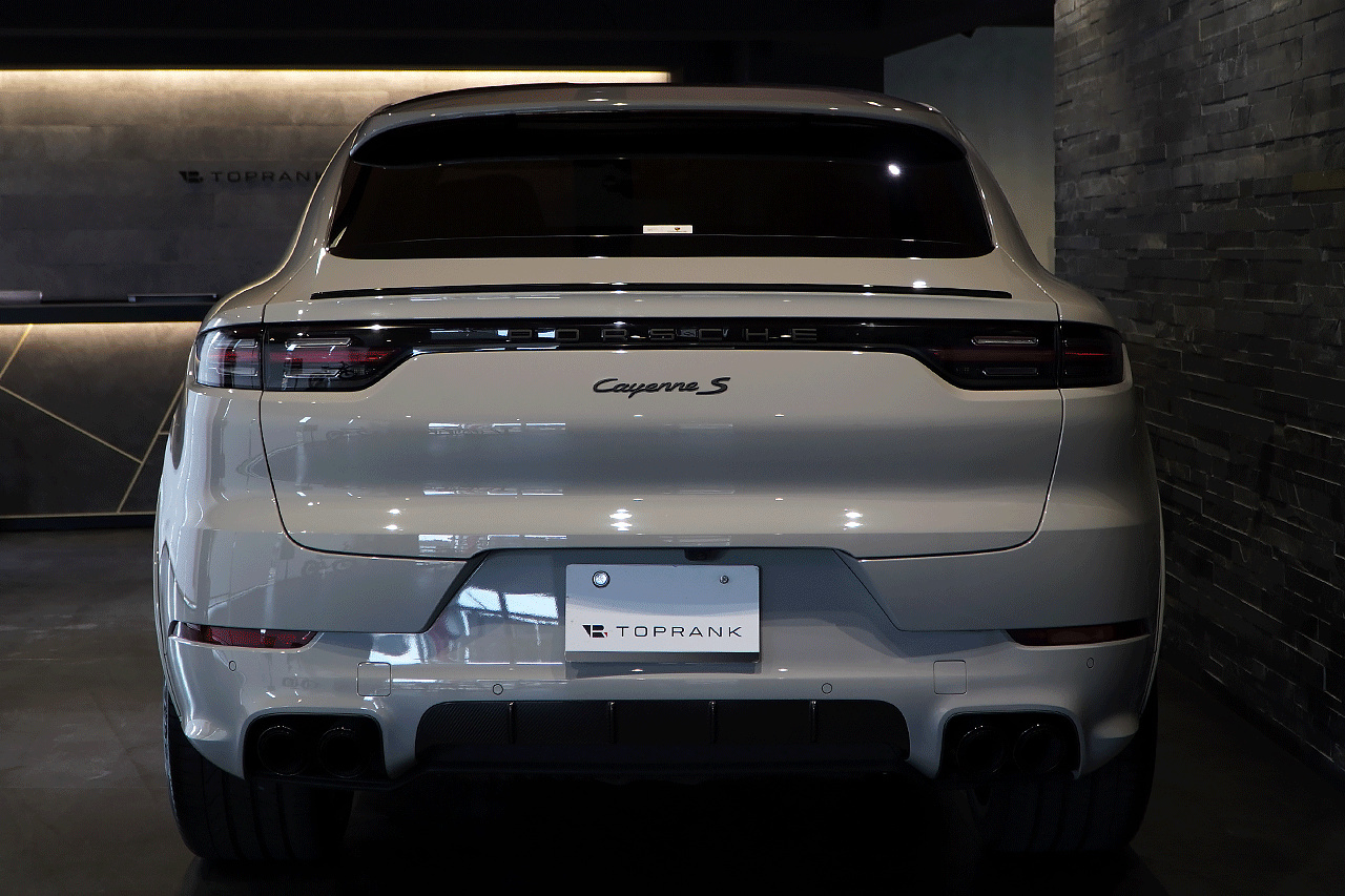 2020 Porsche CAYENNE null