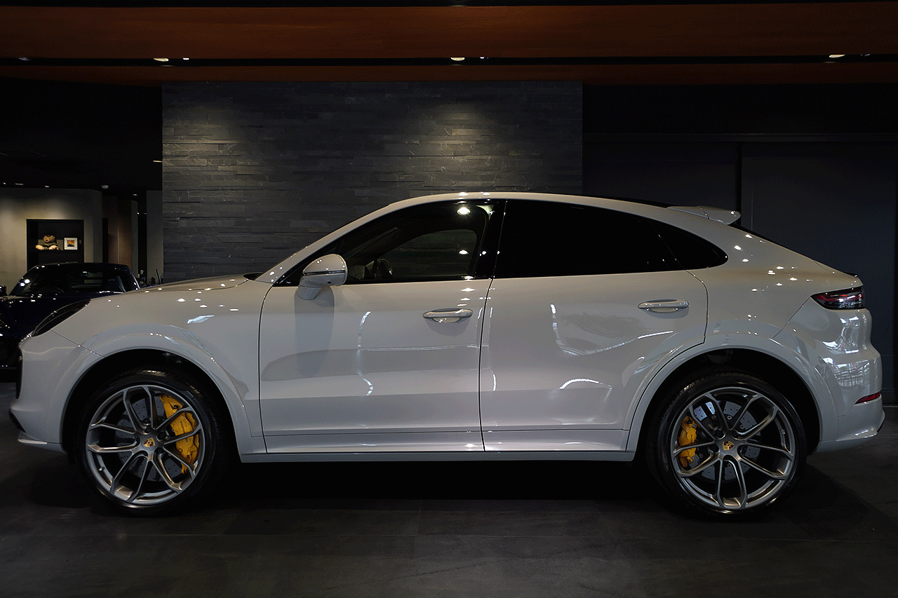 2020 Porsche CAYENNE null