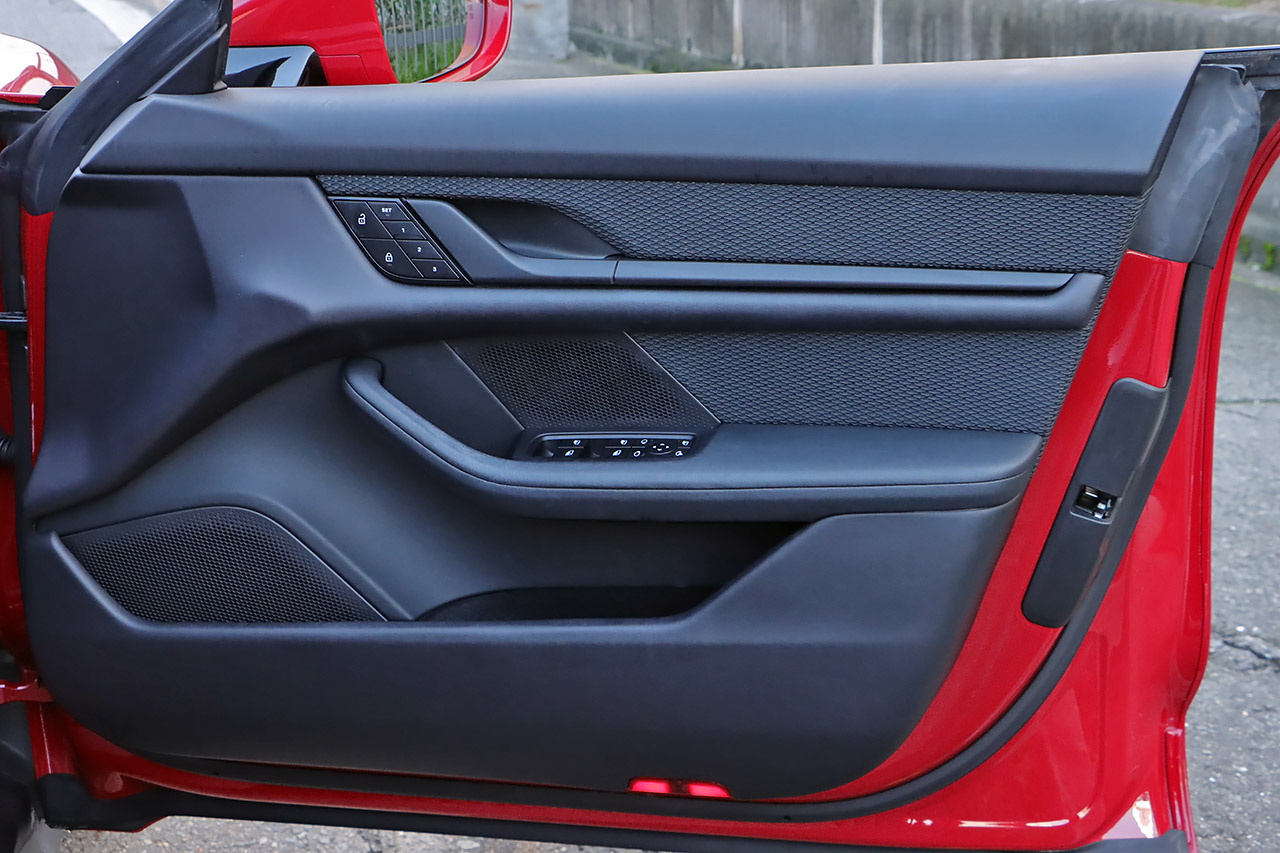 2022 Porsche Taycan 