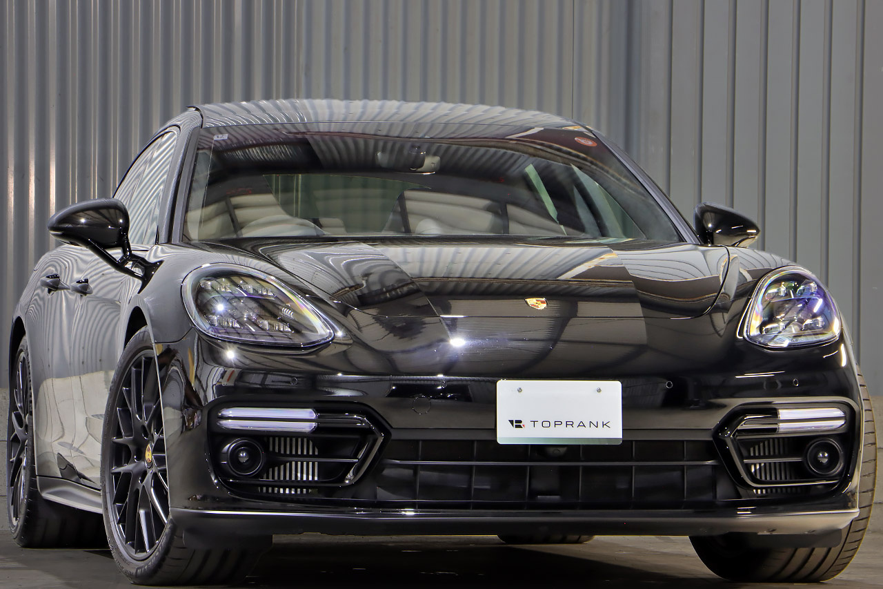2023 Porsche PANAMERA null