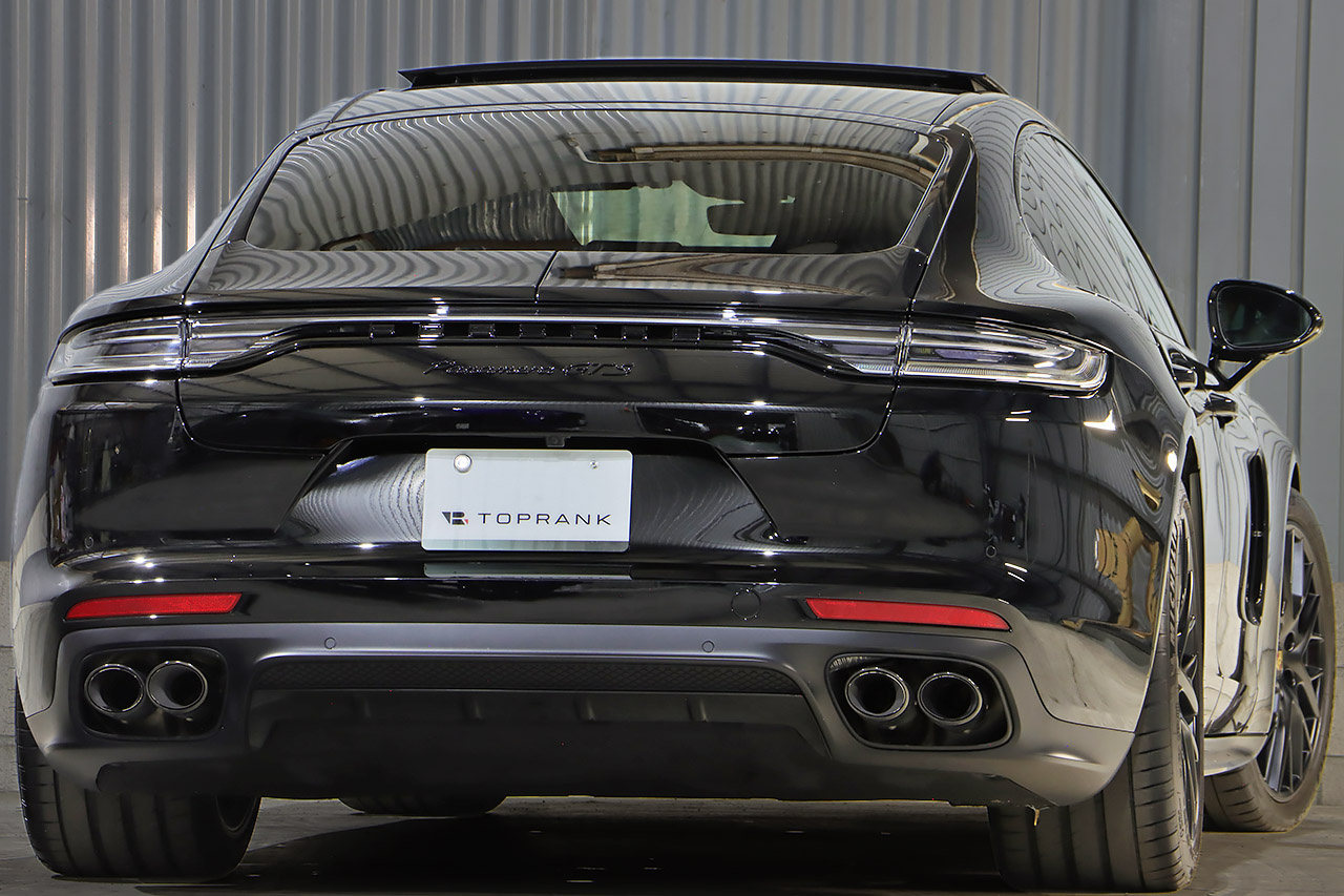 2023 Porsche PANAMERA null