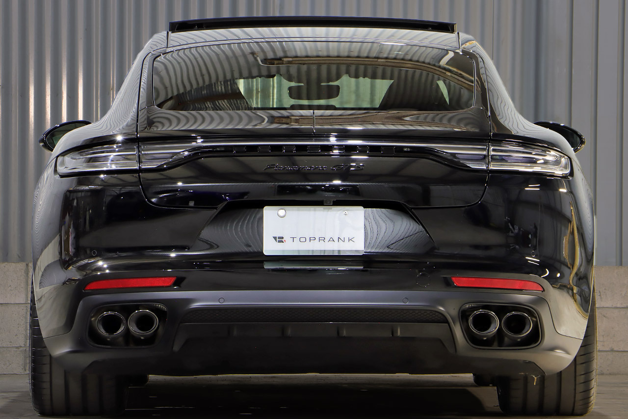 2023 Porsche PANAMERA null