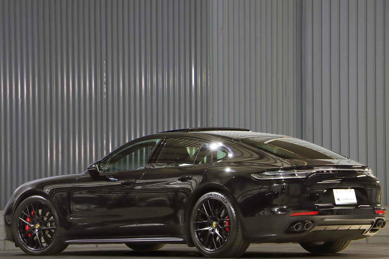 2023 Porsche PANAMERA null