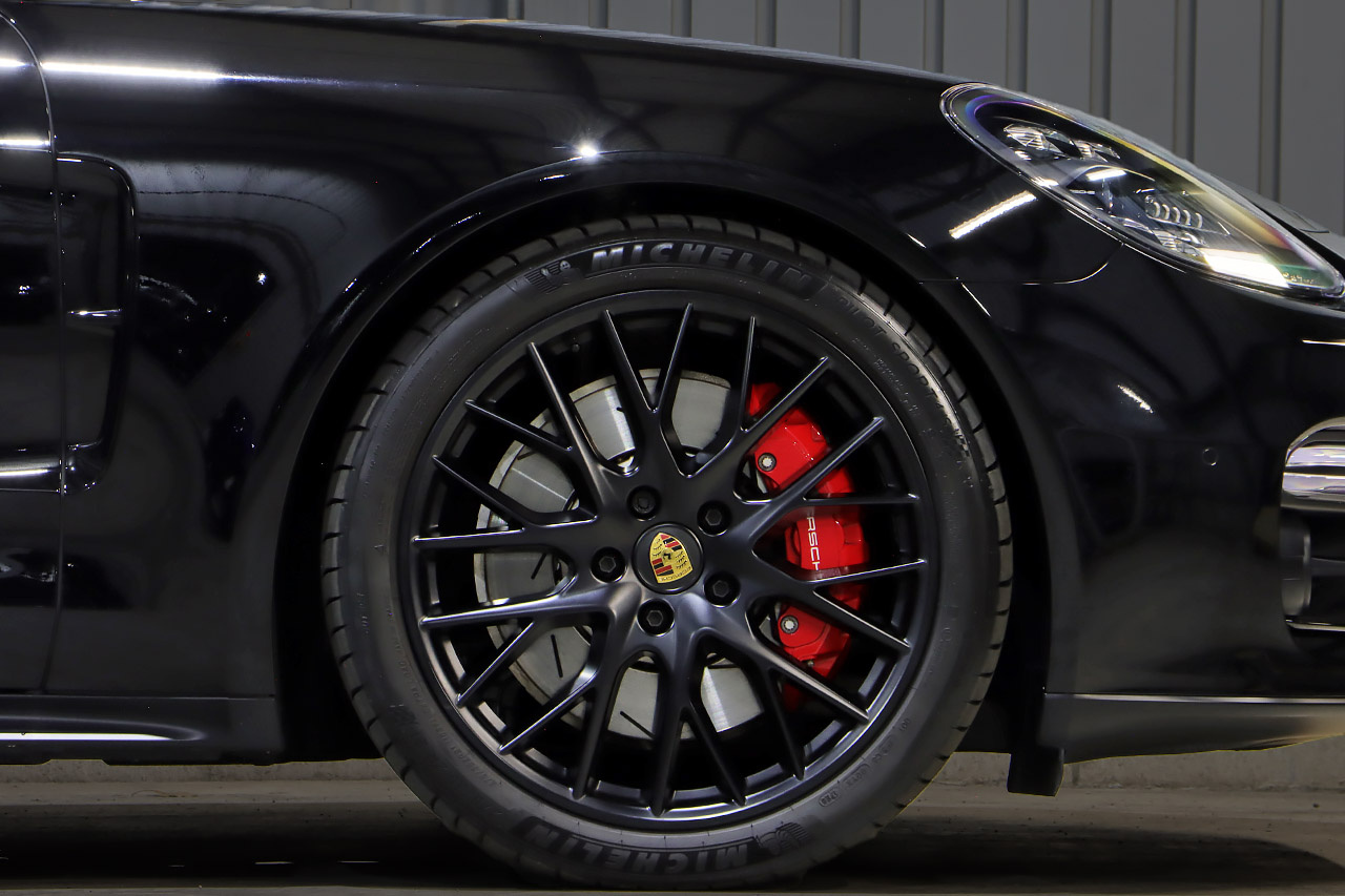 2023 Porsche PANAMERA null