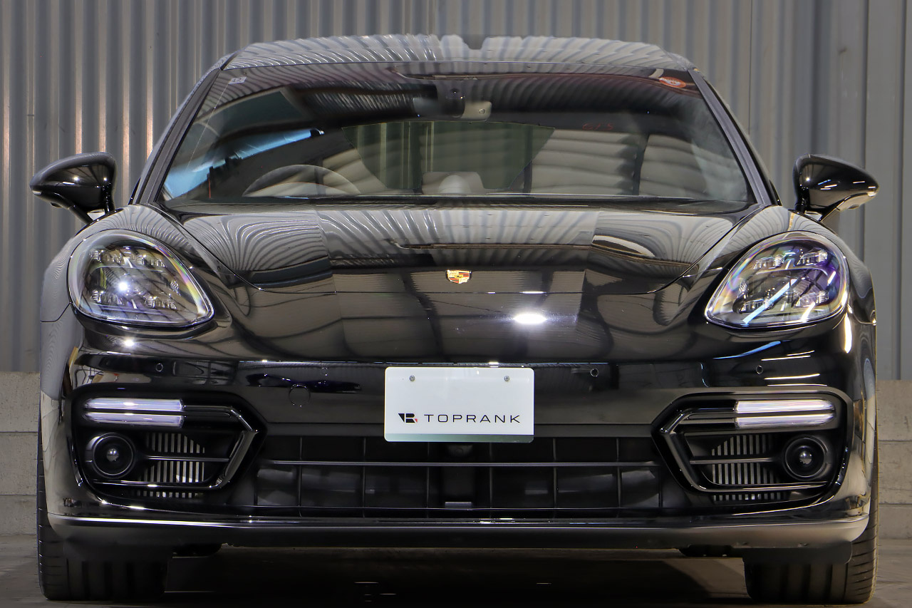 2023 Porsche PANAMERA null