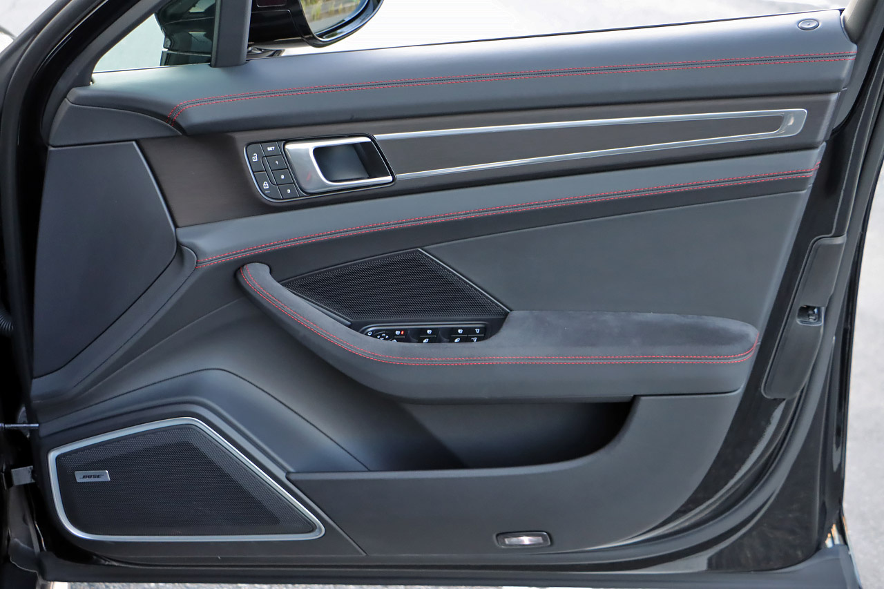2023 Porsche PANAMERA null