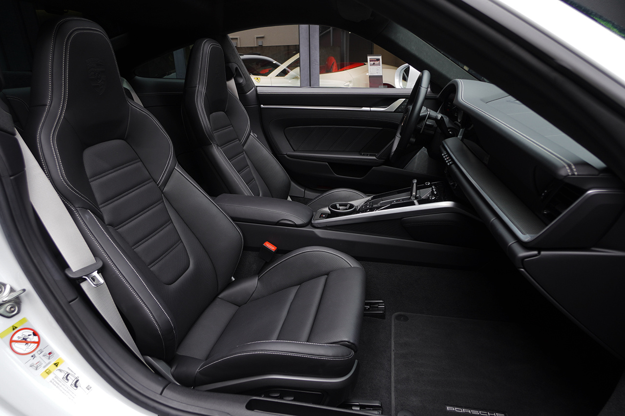 2023 Porsche 911 null