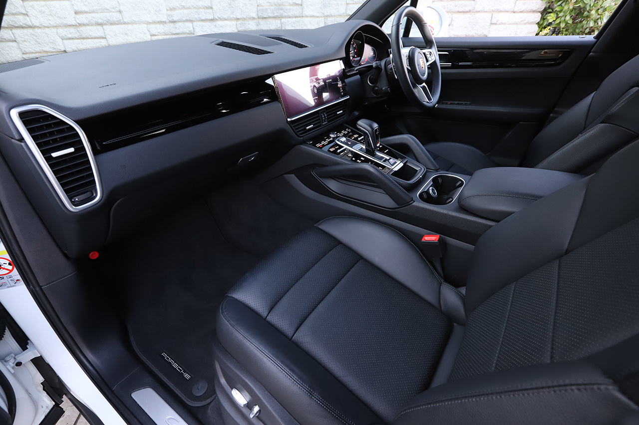 2020 Porsche CAYENNE null