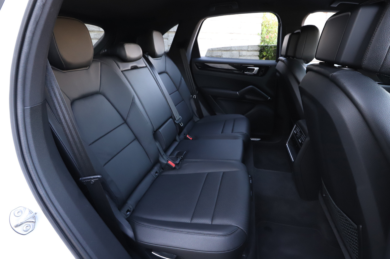 2020 Porsche CAYENNE null