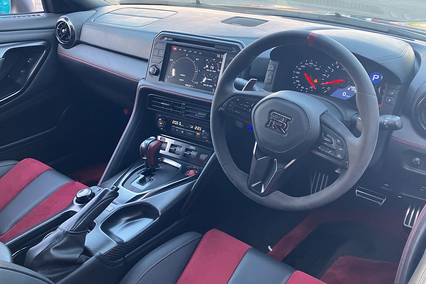 2019 Nissan GT-R R35 GT-R Track edition engineered by NISMO, NISMO OEM CARBON SEAT