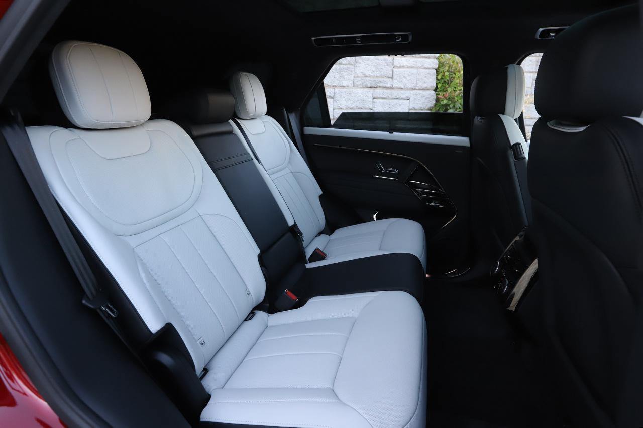 2023 Land Rover RANGE ROVER SPORT 