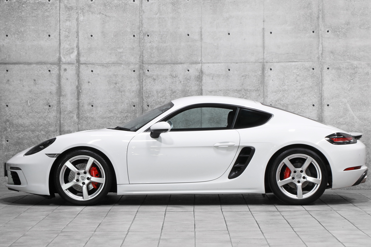 2018 Porsche 718 CAYMAN null