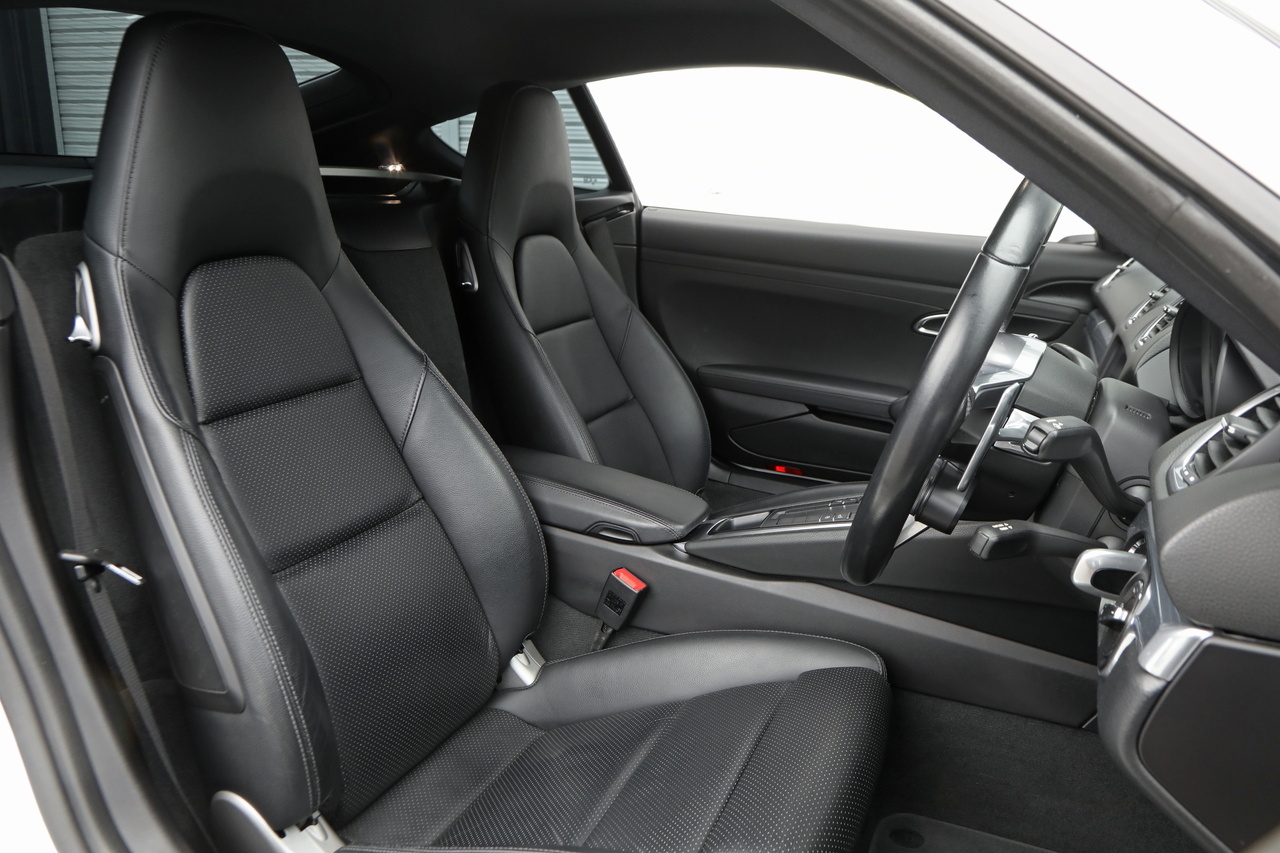 2018 Porsche 718 CAYMAN null