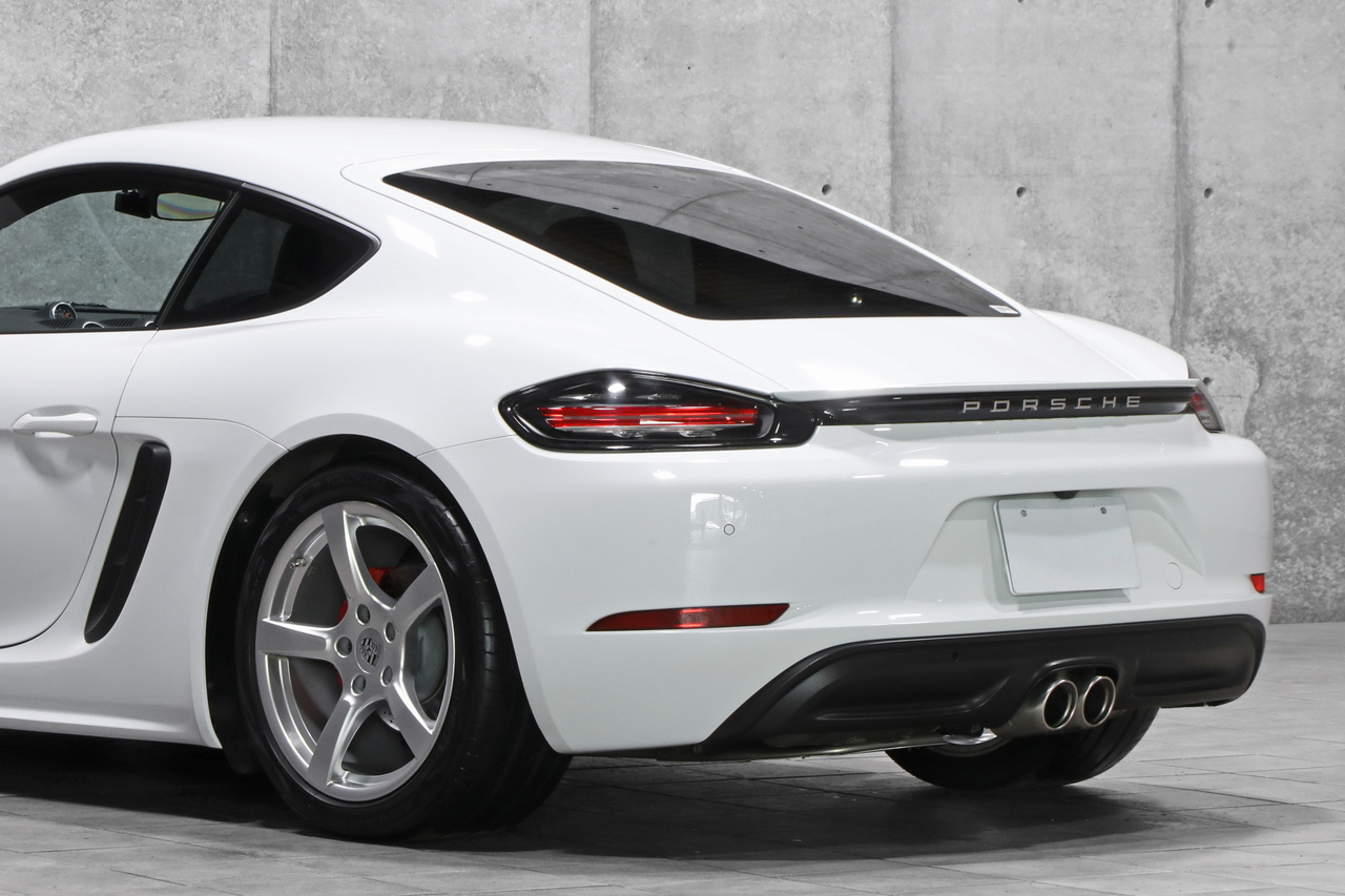 2018 Porsche 718 CAYMAN null