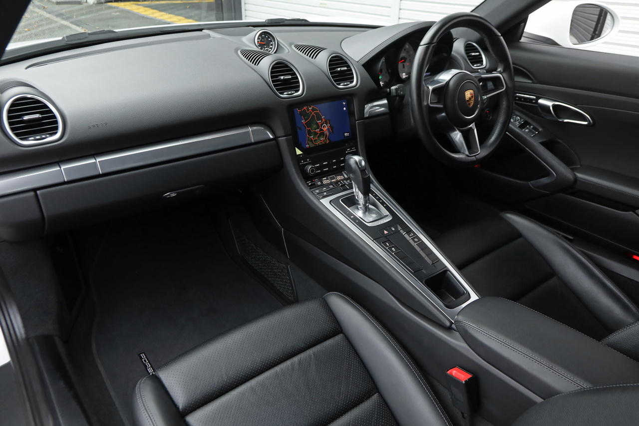 2018 Porsche 718 CAYMAN null