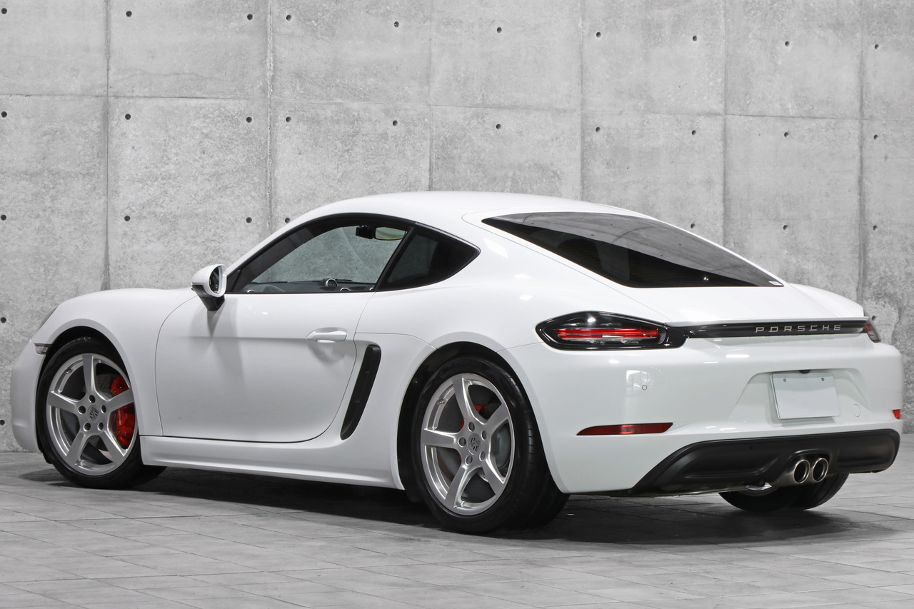 2018 Porsche 718 CAYMAN null