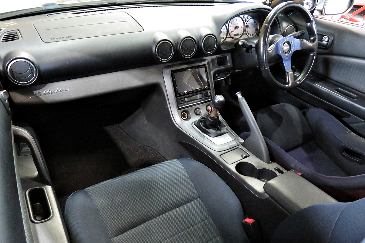 2001 Nissan SILVIA S15 Spec R Aero HPI Radiator, AVS wheels, Tein coilovers, LSD 1 way, Aftermarket clutch 