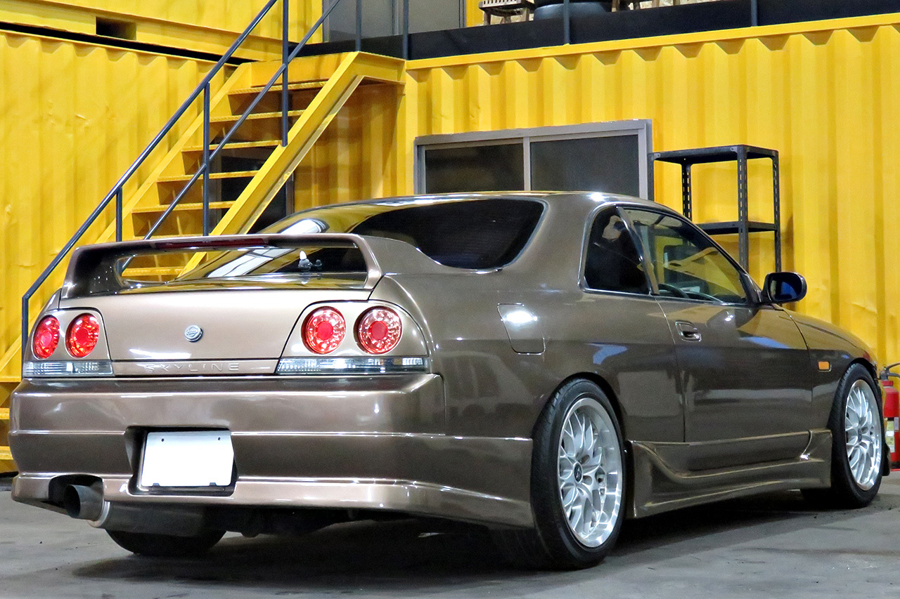 1995 Nissan SKYLINE R33 GTS25t Type M , LSD, Tein  coilovers,  5Zigen muffler, HKS air clean, Intercooler, Front pipe