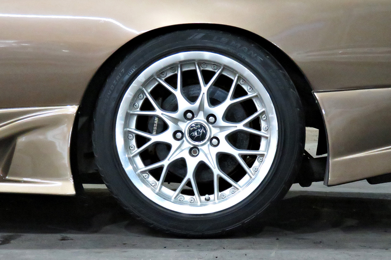 1995 Nissan SKYLINE R33 GTS25t Type M , LSD, Tein  coilovers,  5Zigen muffler, HKS air clean, Intercooler, Front pipe