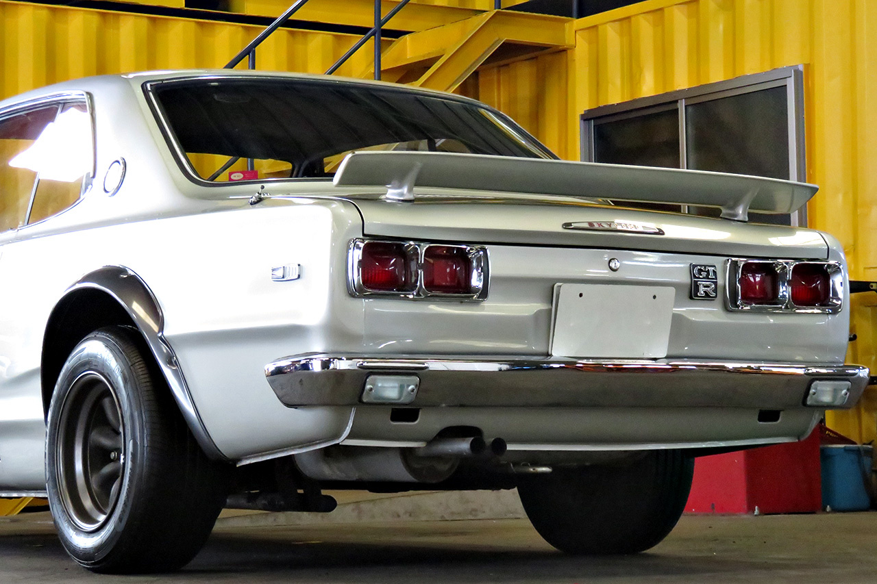 1971 Nissan SKYLINE 2000 GT-R HAKOSUKA