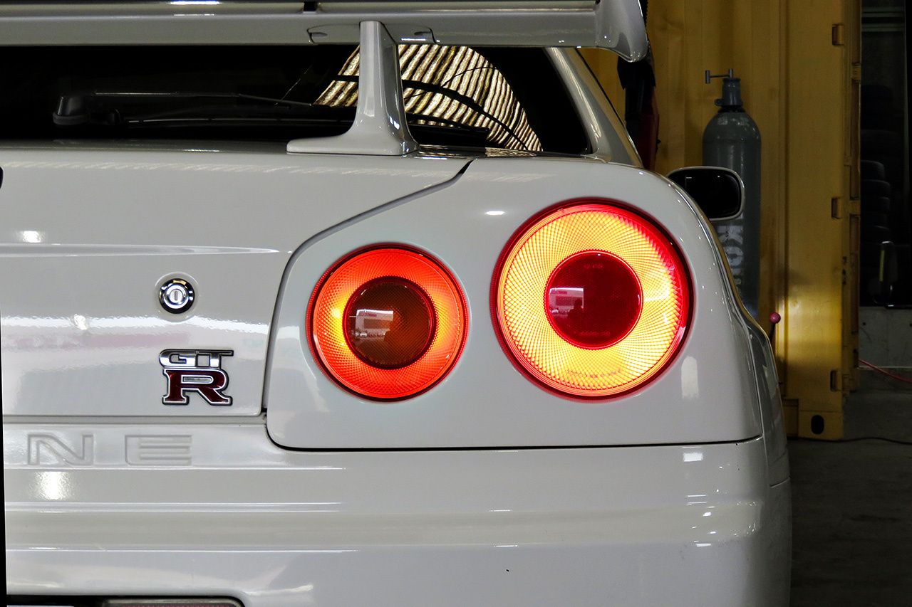 2000 Nissan SKYLINE GT-R 99 Model R34 GT-R Apexi Power FC, FGK muffler, Nismo Pillar Garnish 