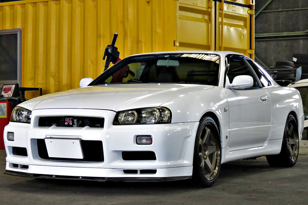 2000 Nissan SKYLINE GT-R 99 Model R34 GT-R V-SPEC NISMO 18 inch LMGT4, FUJITSUBO muffler, NISMO shock absorbers 