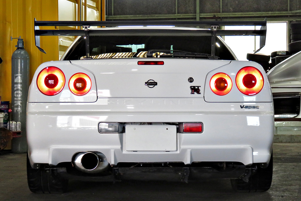 2000 Nissan SKYLINE GT-R 99 Model R34 GT-R V-SPEC NISMO 18 inch LMGT4, FUJITSUBO muffler, NISMO shock absorbers 