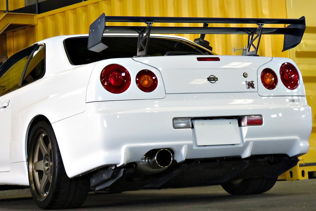 2000 Nissan SKYLINE GT-R 99 Model R34 GT-R V-SPEC NISMO 18 inch LMGT4, FUJITSUBO muffler, NISMO shock absorbers 