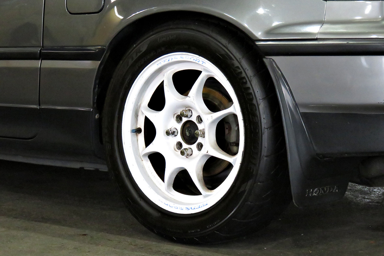 1990 Honda CR-X SIR 5Zigen Muffler, Wedsport wheels, ZSS coilovers, Nardi steering wheel 