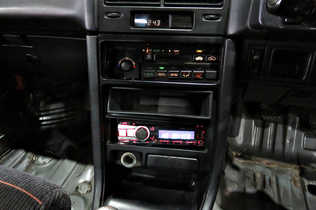 1990 Honda CR-X SIR 5Zigen Muffler, Wedsport wheels, ZSS coilovers, Nardi steering wheel 