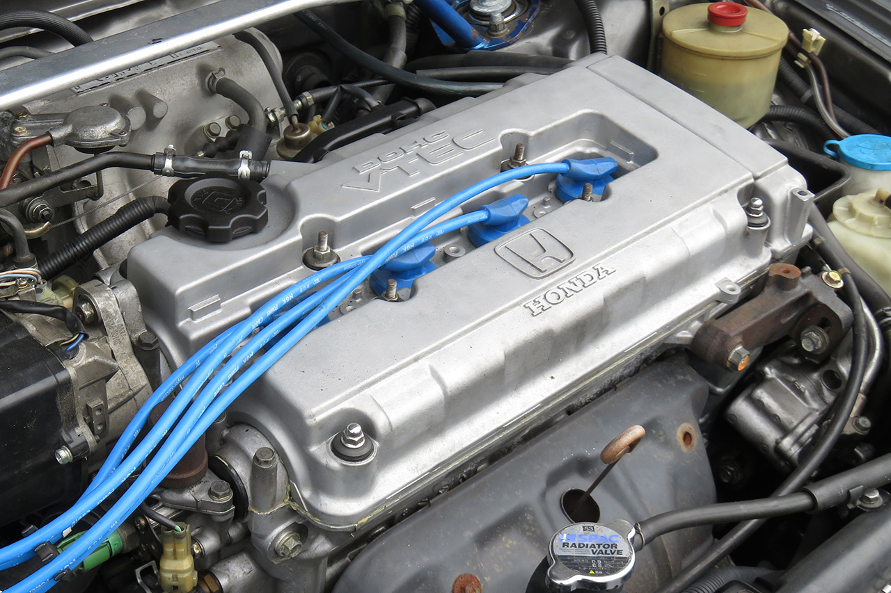 1990 Honda CR-X SIR 5Zigen Muffler, Wedsport wheels, ZSS coilovers, Nardi steering wheel 