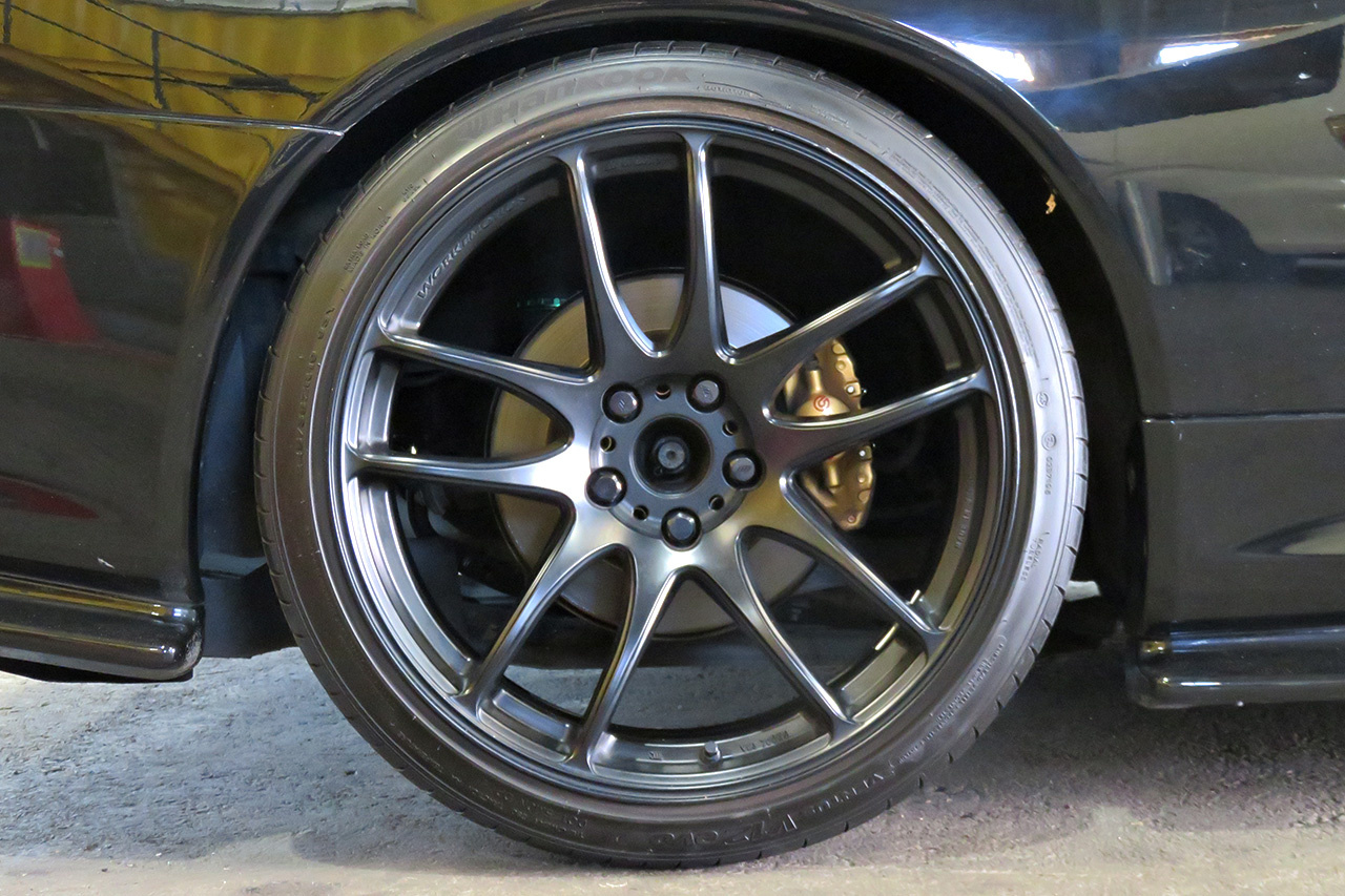 1999 Nissan SKYLINE GT-R R34 GT-R V-SPEC, R35 injectors, WORK Emotion 19in AW, Nismo water pump, Nismo fuel pump, Nismo meter