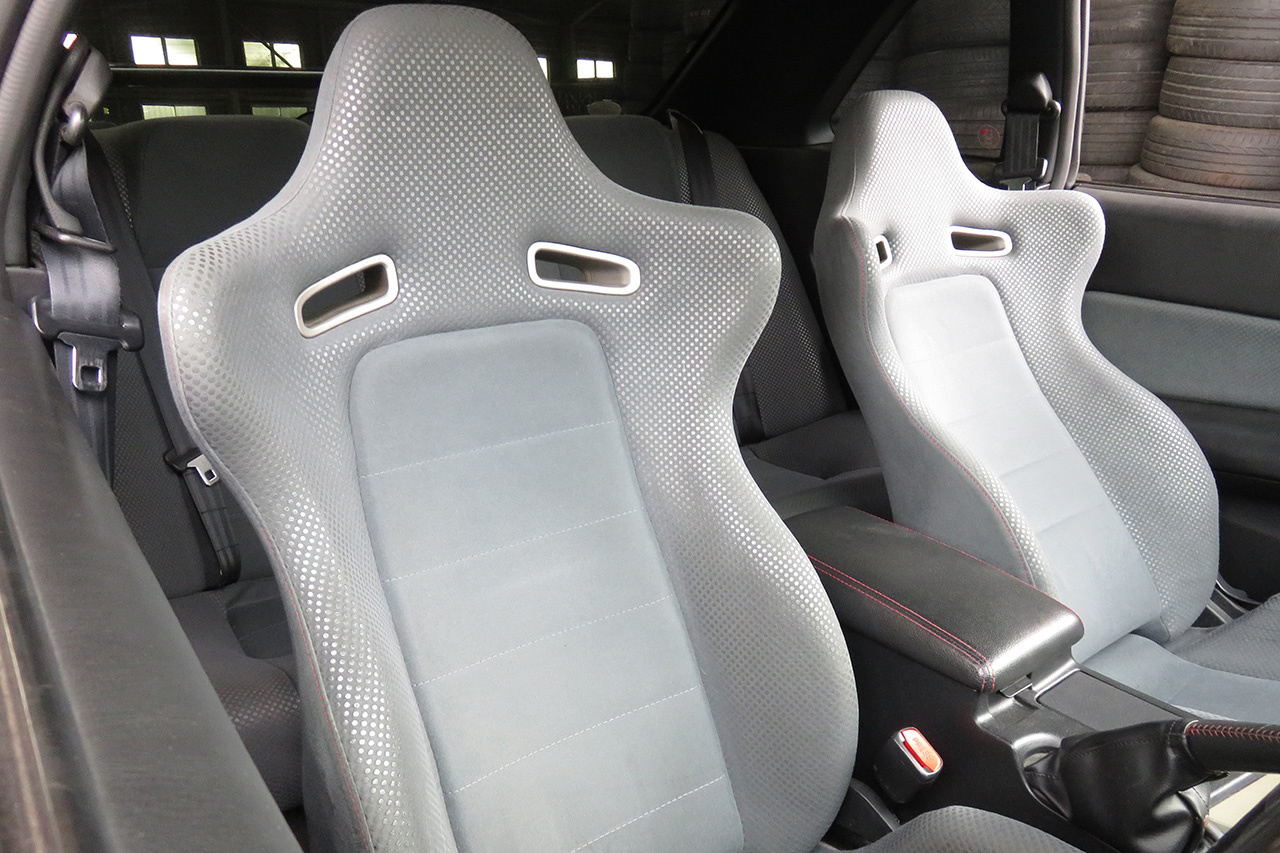 1999 Nissan SKYLINE GT-R R34 GT-R V-SPEC, R35 injectors, WORK Emotion 19in AW, Nismo water pump, Nismo fuel pump, Nismo meter