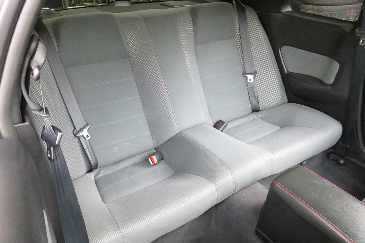 1999 Nissan SKYLINE GT-R R34 GT-R V-SPEC, R35 injectors, WORK Emotion 19in AW, Nismo water pump, Nismo fuel pump, Nismo meter