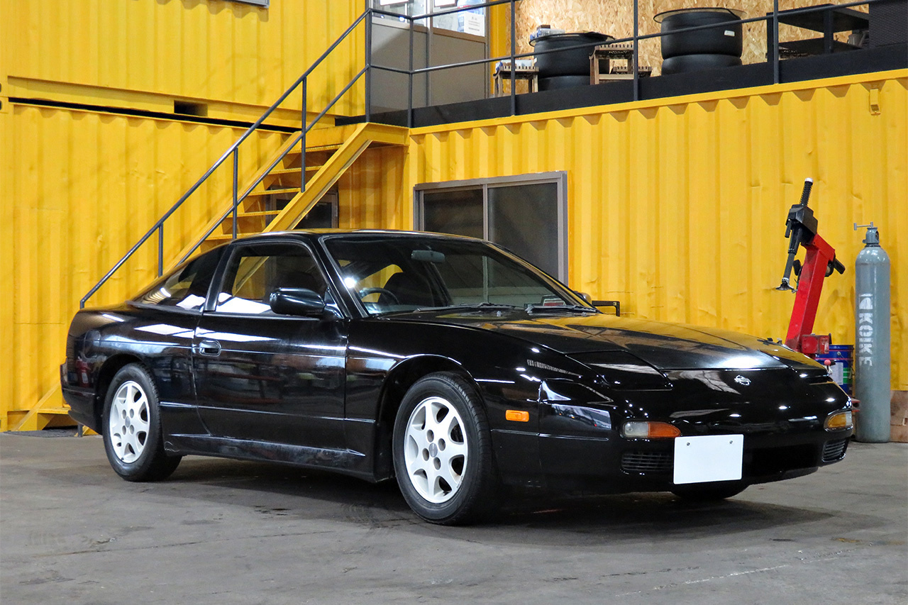1995 Nissan 180SX type R/X, APEX tower bar, HKS Air cleaner, TEIN height adjustable coilovers, NISMO shift knob
