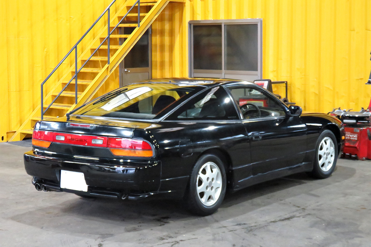 1995 Nissan 180SX type R/X, APEX tower bar, HKS Air cleaner, TEIN height adjustable coilovers, NISMO shift knob
