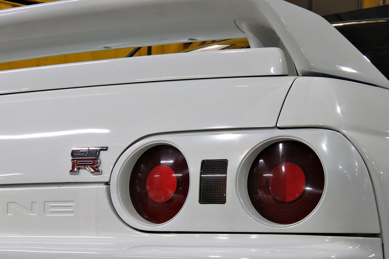 1993 Nissan SKYLINE GT-R R32 GT-R, N1 Headlights,  ARC Intercooler, FWin Radiator,  Apexi Power FC, BBS RSII 17in Alloy Wheel