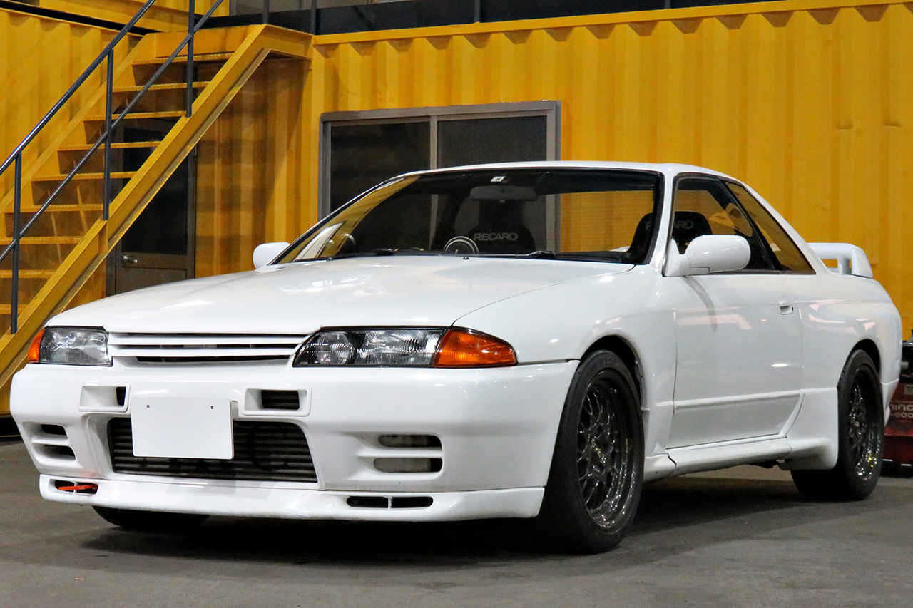 1993 Nissan SKYLINE GT-R R32 GT-R, N1 Headlights,  ARC Intercooler, FWin Radiator,  Apexi Power FC, BBS RSII 17in Alloy Wheel