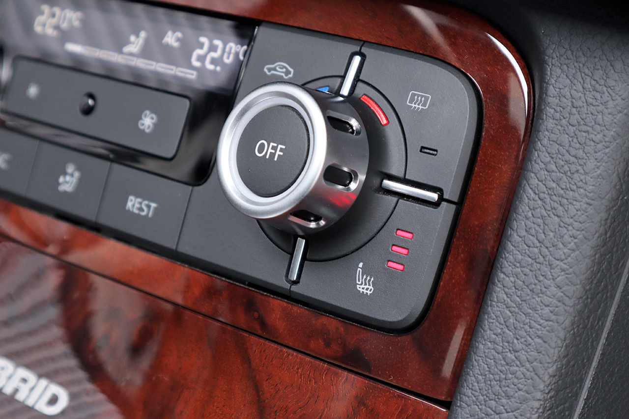 2012 Volkswagen TOUAREG HYBRID 4W