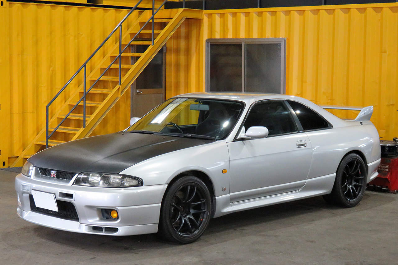 1996 Nissan SKYLINE GT-R R33 GT-R,  95 Model, WORK Emotion wheels, TEIN Adjustable coilovers, MOMO Steering wheel