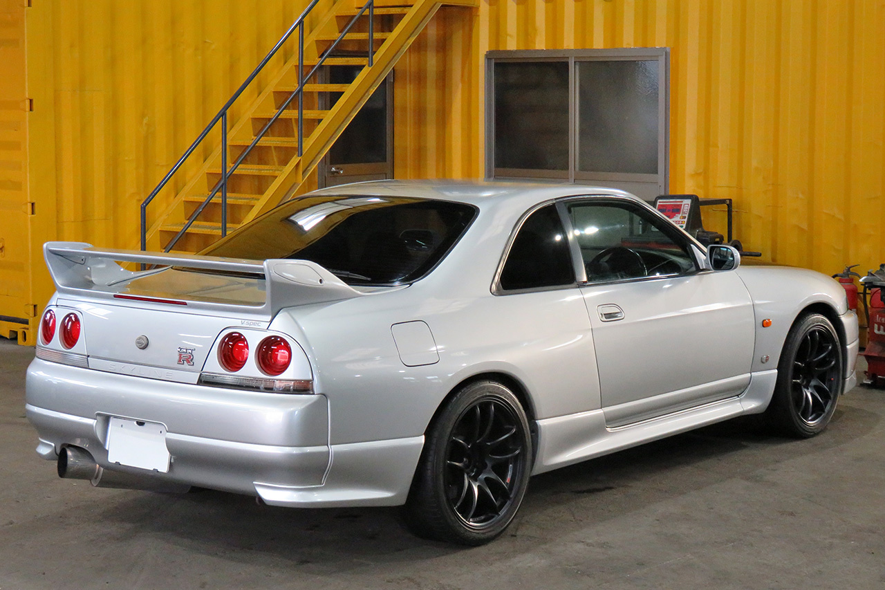 1996 Nissan SKYLINE GT-R R33 GT-R,  95 Model, WORK Emotion wheels, TEIN Adjustable coilovers, MOMO Steering wheel