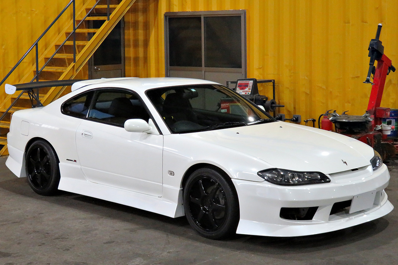 1999 Nissan SILVIA SPEC R, FULL AERO, TEIN Adjustable Coilovers, HKS MUFFLER, GT WING, Nismo Shift Knob 