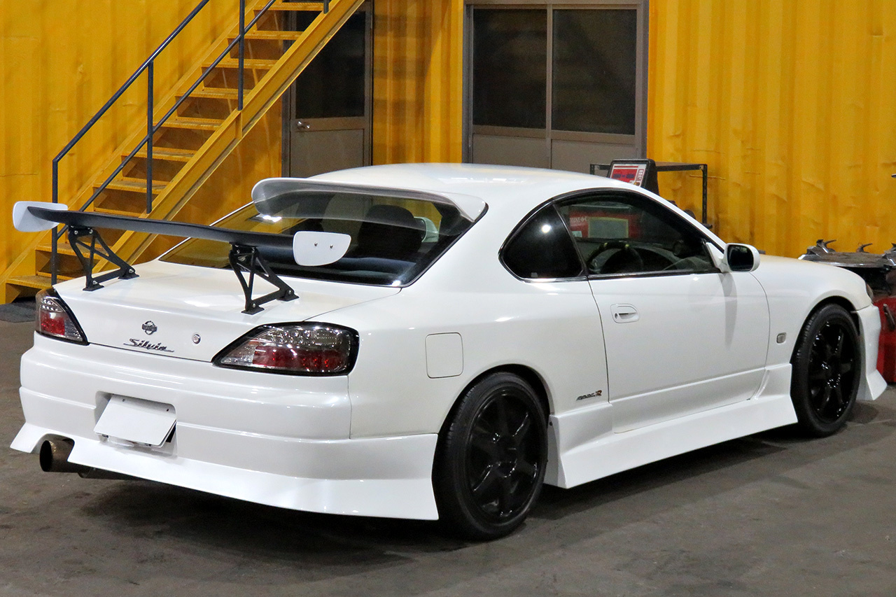 1999 Nissan SILVIA SPEC R, FULL AERO, TEIN Adjustable Coilovers, HKS MUFFLER, GT WING, Nismo Shift Knob 