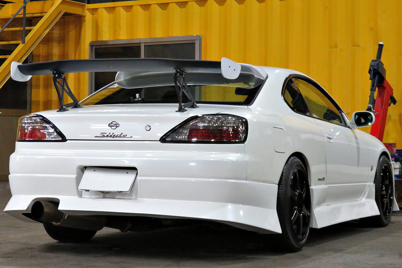 1999 Nissan SILVIA SPEC R, FULL AERO, TEIN Adjustable Coilovers, HKS MUFFLER, GT WING, Nismo Shift Knob 