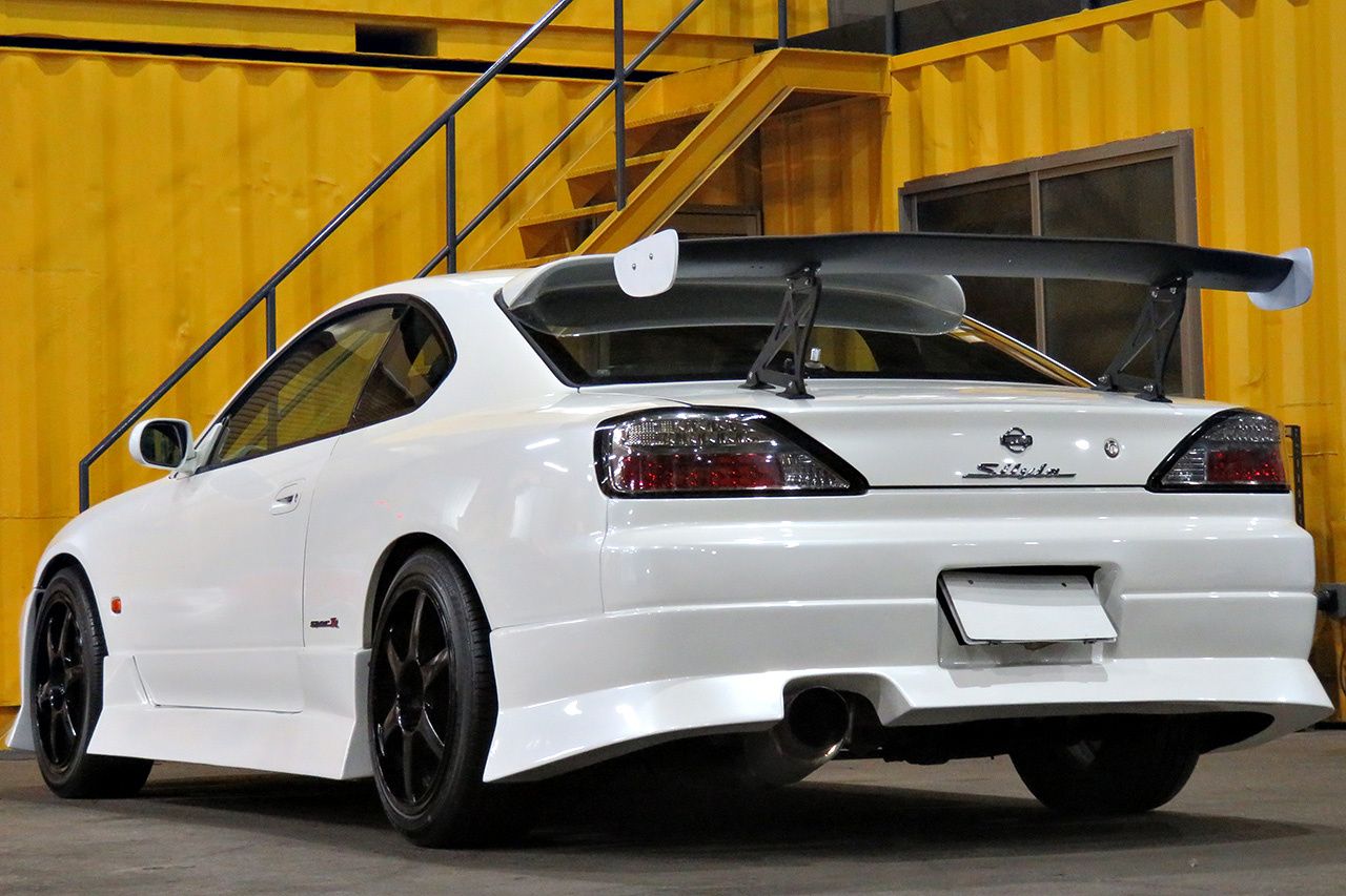 1999 Nissan SILVIA SPEC R, FULL AERO, TEIN Adjustable Coilovers, HKS MUFFLER, GT WING, Nismo Shift Knob 