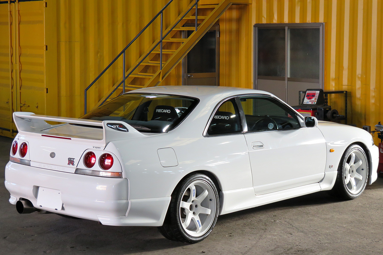 1995 Nissan SKYLINE GT-R R33 GT-R, HKS Priest Muffler, GReddy Piping , Rays Volk Racing Wheel TE37 18inch 